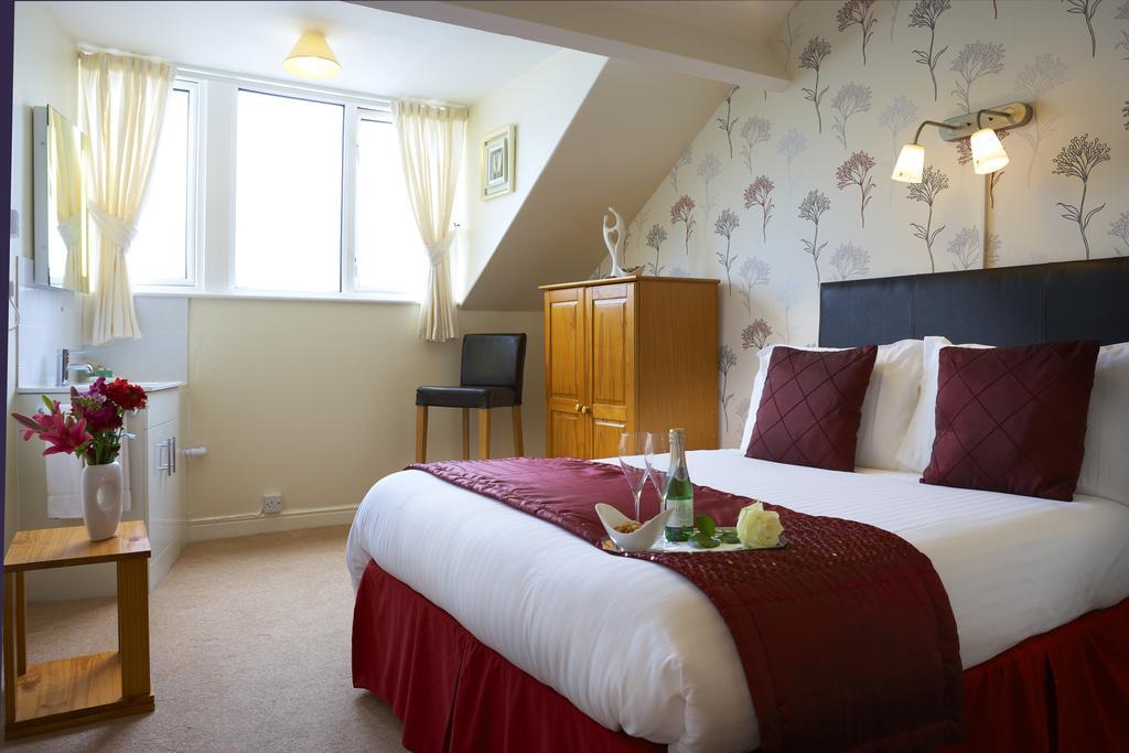 Howdale Scarborough Room photo