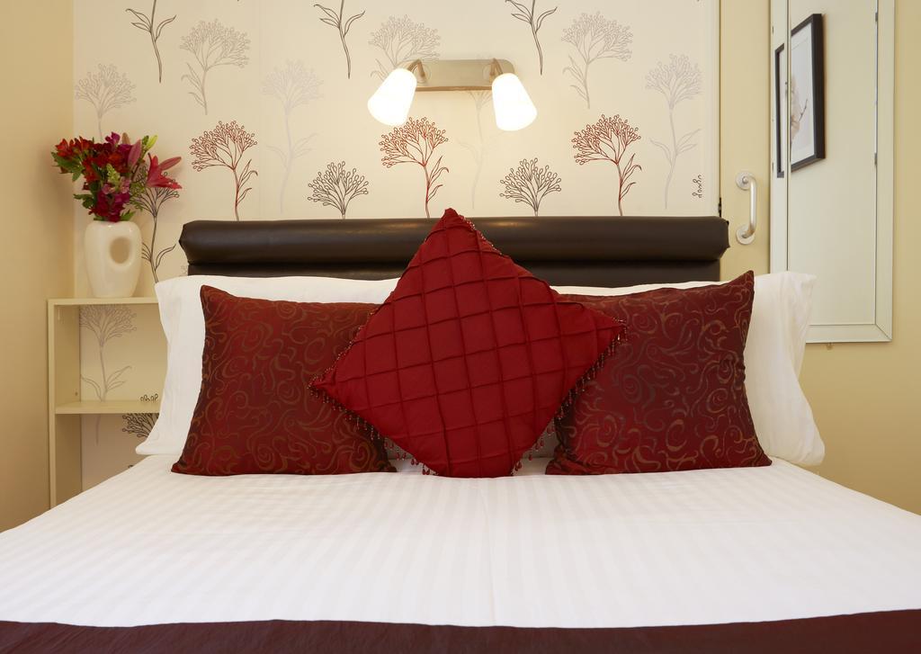 Howdale Scarborough Room photo